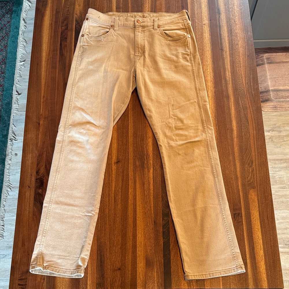 Wrangler Retro tan slim straight stretch denim 32x34